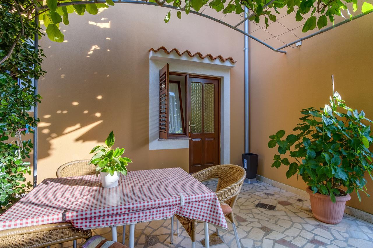 Apartments Beba Mali Lošinj Zewnętrze zdjęcie